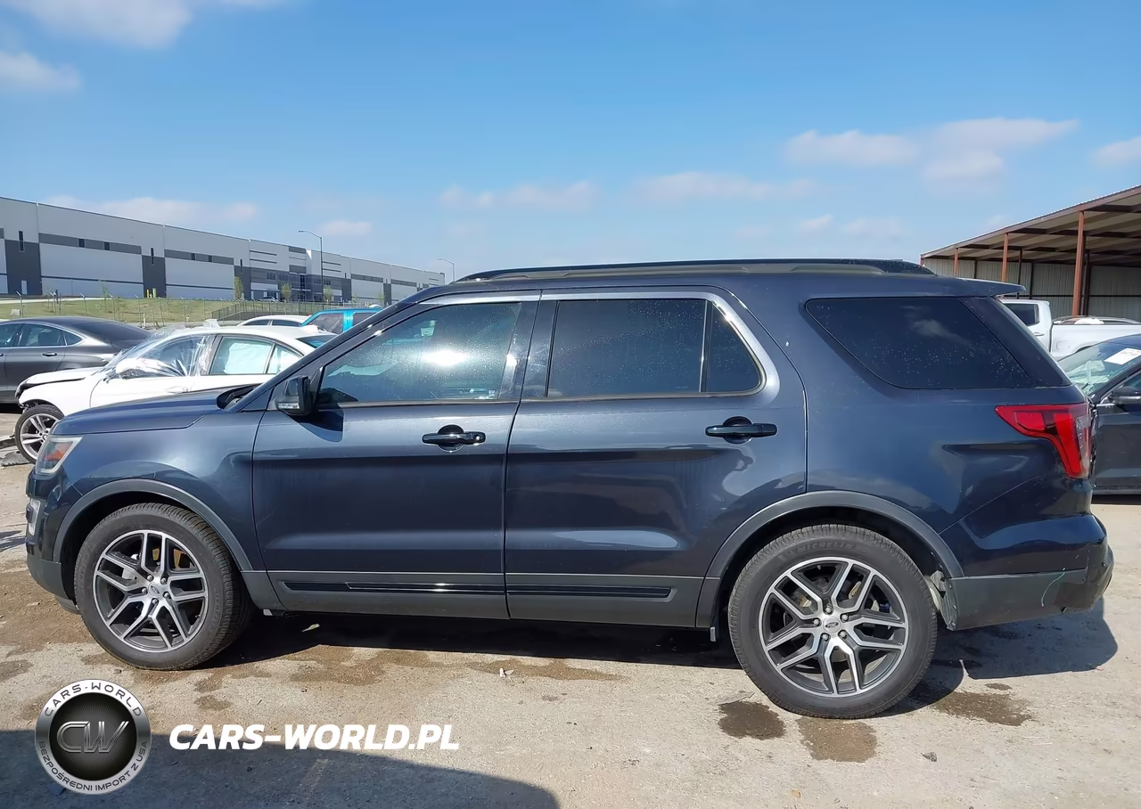 2017 Ford Explorer Sport VIN:1FM5K8GT0HGD37104 - 14