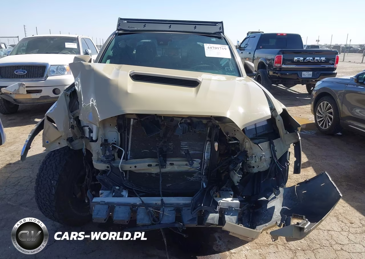 2020 Toyota Tacoma Trd Sport VIN:3TMCZ5AN8LM323059 - 13
