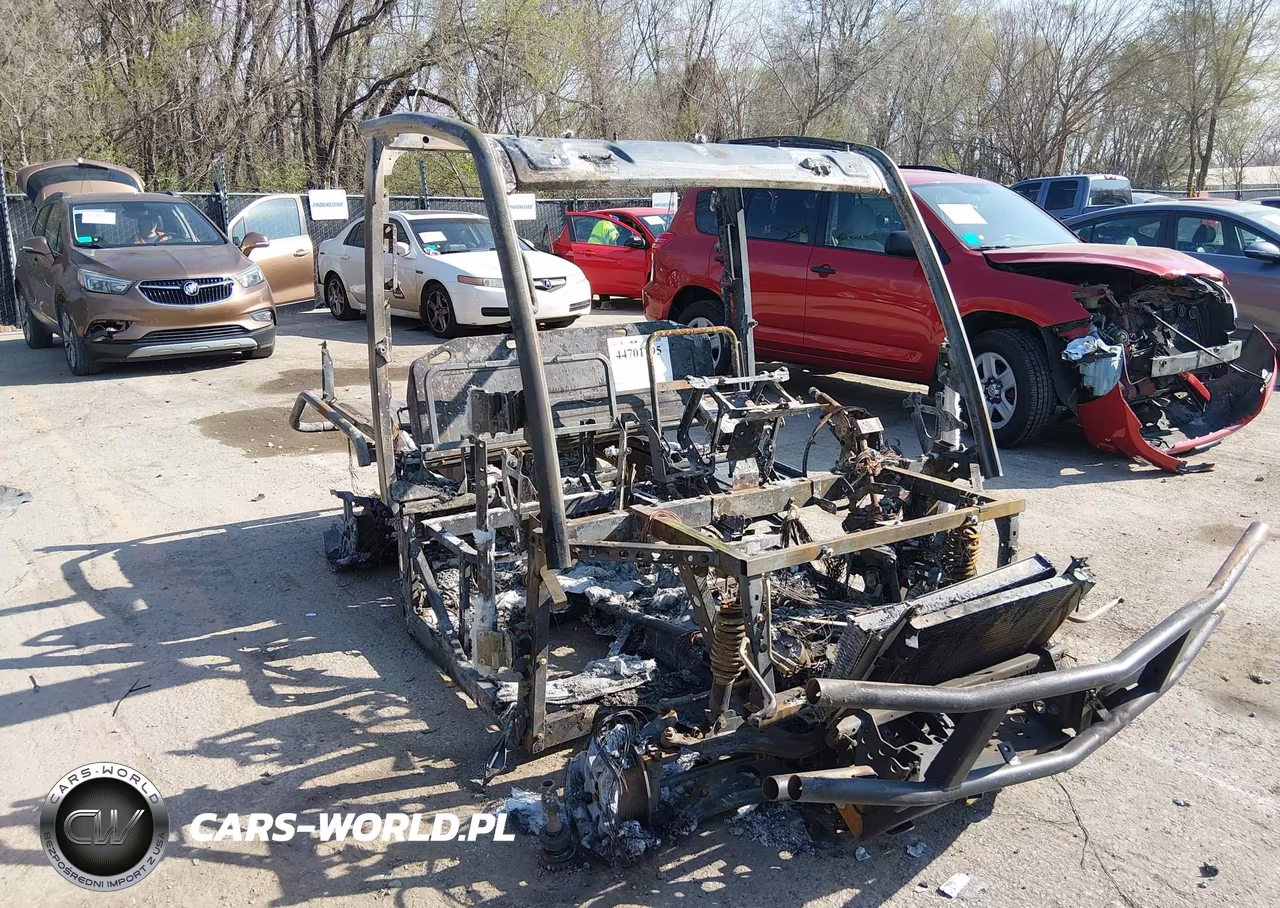 2022 John Dear Gator Xuv 835R