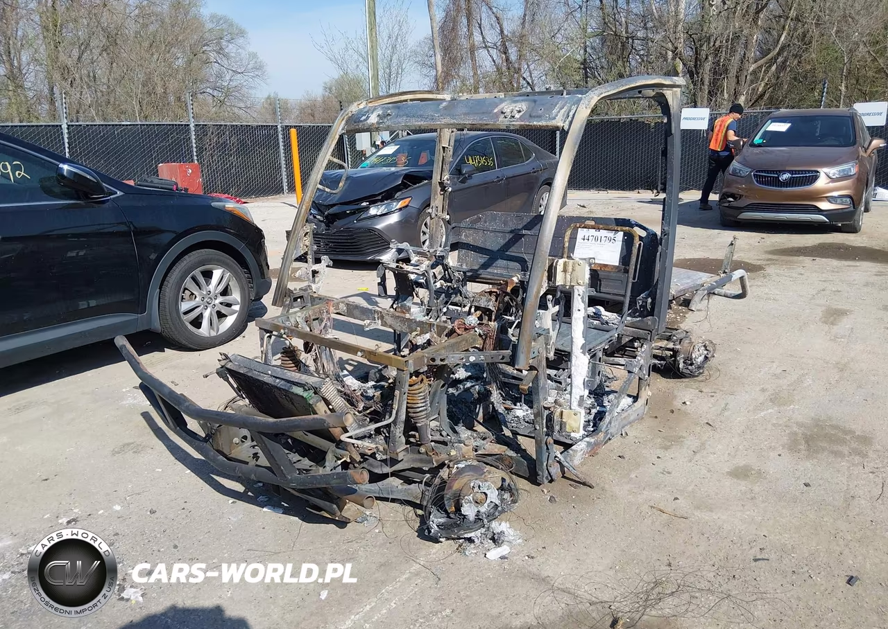 2022 John Dear Gator Xuv 835R VIN:1M0835RALNM050053 - 2