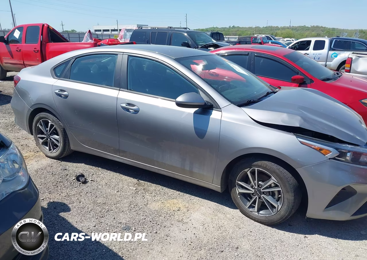 2023 Kia Forte Lxs VIN:3KPF24AD4PE647659 - 14