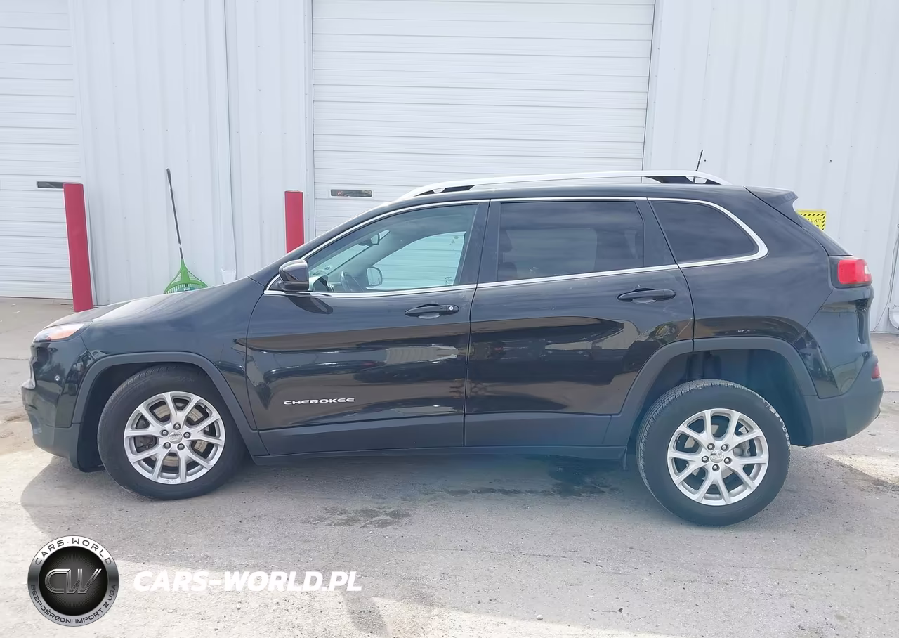2016 Jeep Cherokee Latitude VIN:1C4PJLCB3GW351812 - 15