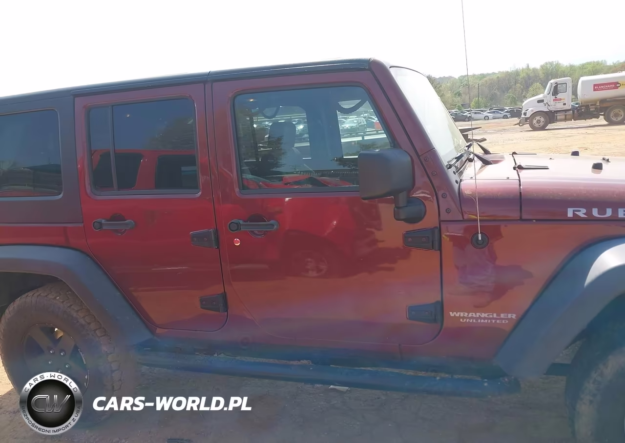 2008 Jeep Wrangler Unlimited Rubicon VIN:1J4GA69128L612148 - 13