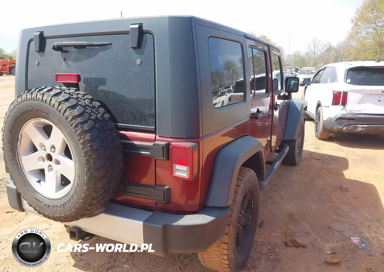 2008 Jeep Wrangler Unlimited Rubicon VIN:1J4GA69128L612148 - 4