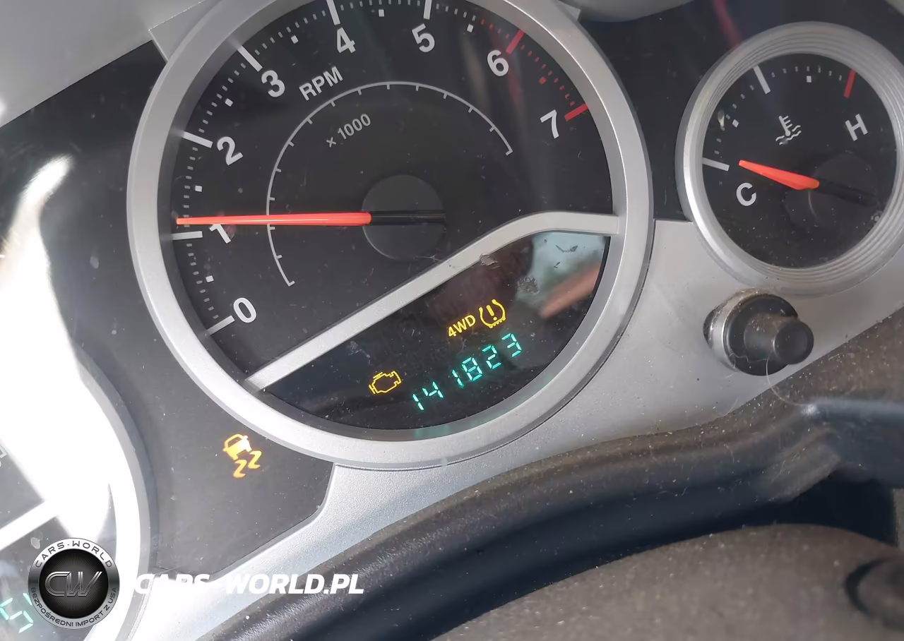 2008 Jeep Wrangler Unlimited Rubicon VIN:1J4GA69128L612148 - 7