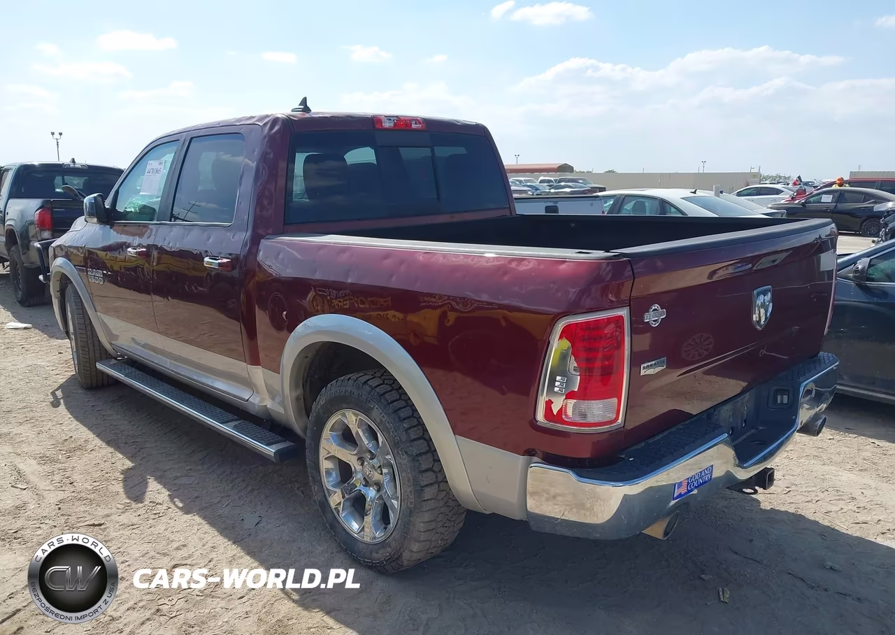 2016 Ram 1500 Laramie VIN:1C6RR6NMXGS209909 - 3