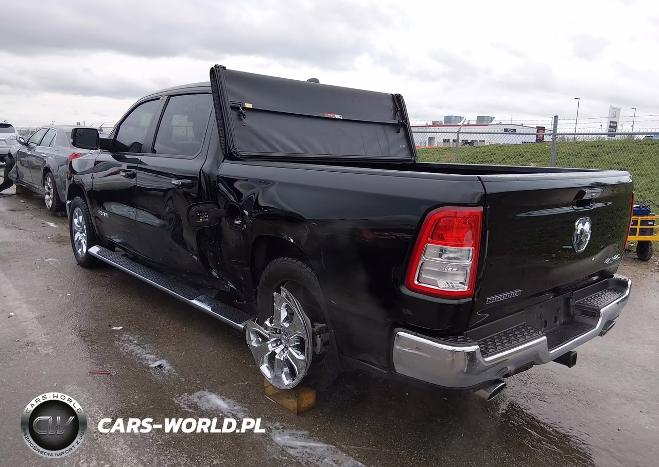2020 Ram 1500 Big Horn 4X4 5'7 Box VIN:1C6SRFFT8LN375992 - 3