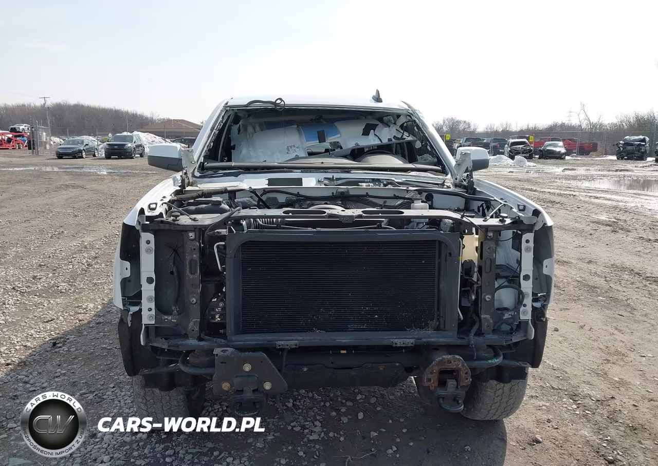 2018 Chevrolet Silverado 1500 2Lt VIN:3GCUKREC4JG116785 - 13