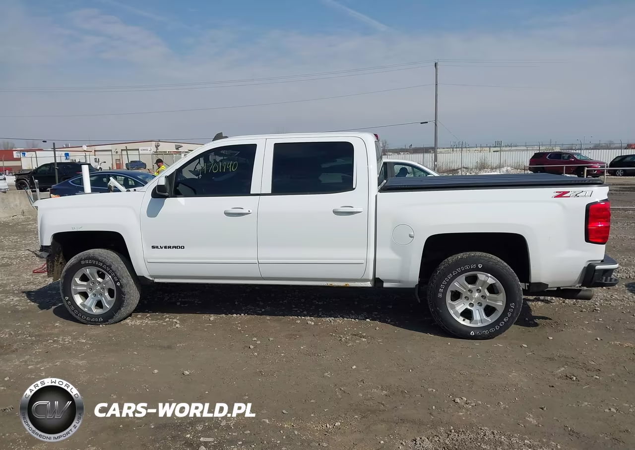 2018 Chevrolet Silverado 1500 2Lt VIN:3GCUKREC4JG116785 - 15