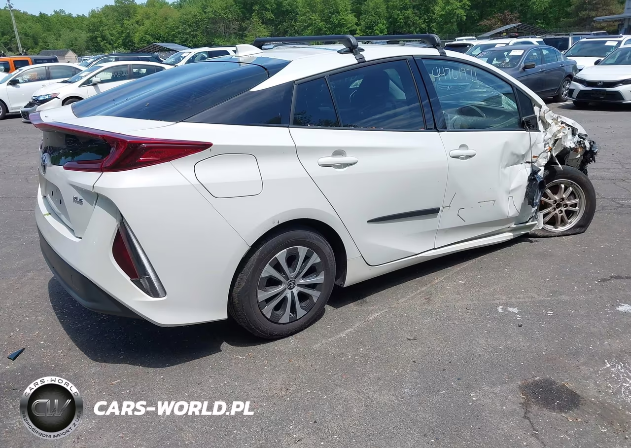 2020 Toyota Prius Prime Xle VIN:JTDKARFP2L3125325 - 4