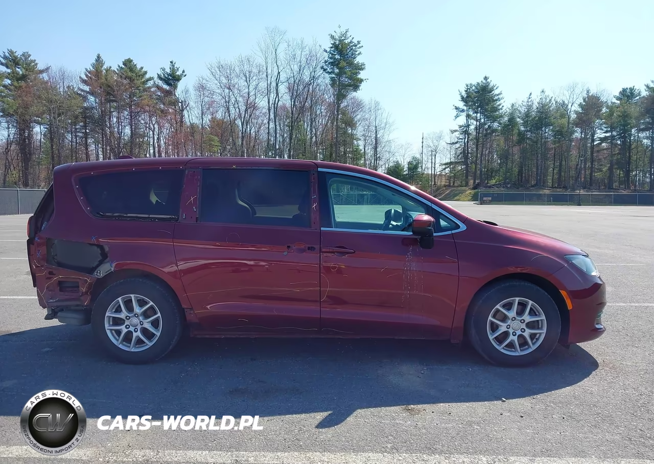 2017 Chrysler Pacifica Touring VIN:2C4RC1DG3HR517807 - 13