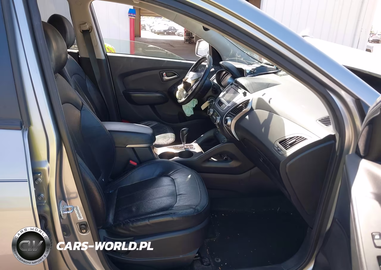 2011 Hyundai Tucson Limited VIN:KM8JU3AC7BU259949 - 5
