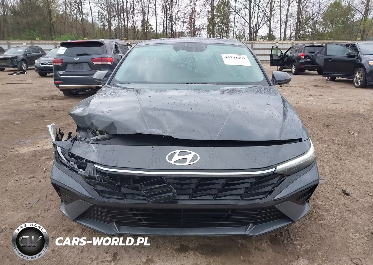 2026 Hyundai Elantra Se VIN:KMHLL4DG8TU135786 - 12
