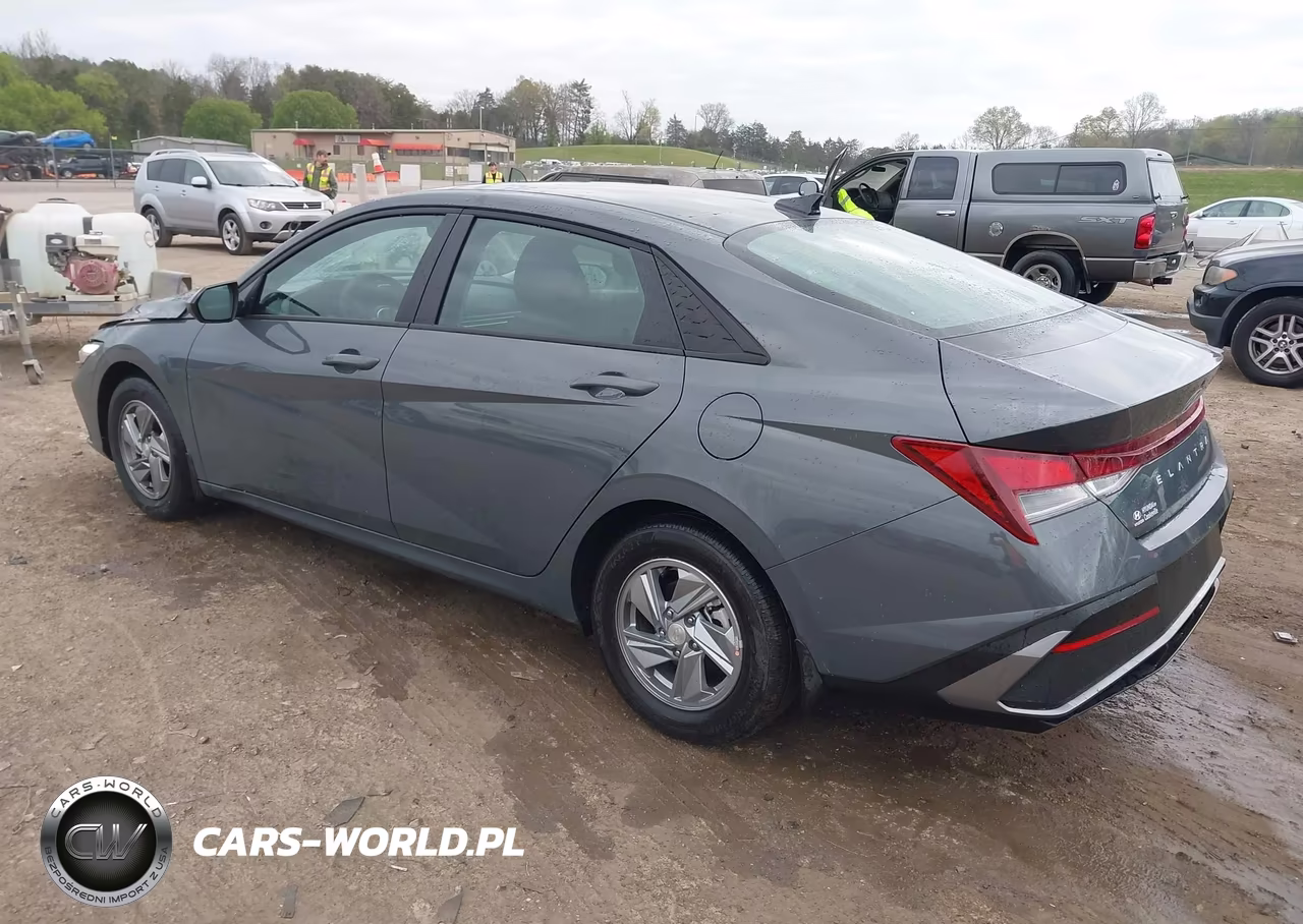 2026 Hyundai Elantra Se VIN:KMHLL4DG8TU135786 - 3