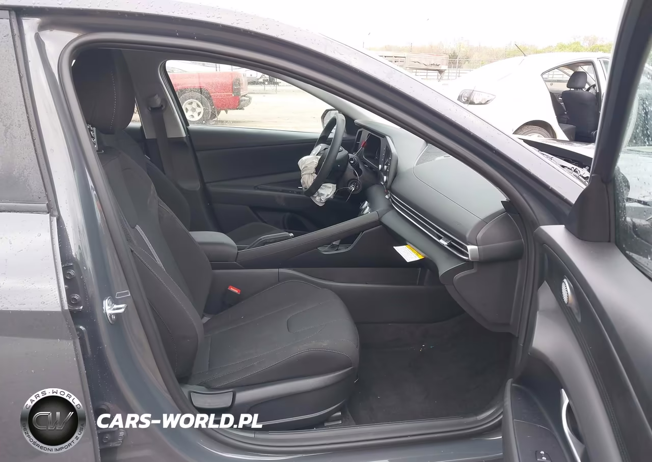 2026 Hyundai Elantra Se VIN:KMHLL4DG8TU135786 - 5