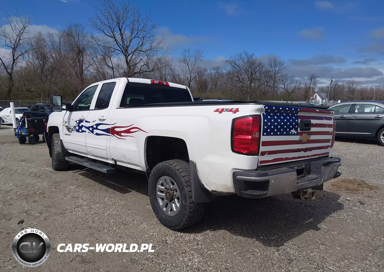 2018 Chevrolet Silverado 2500Hd Lt VIN:1GC2KVEY3JZ125943 - 3