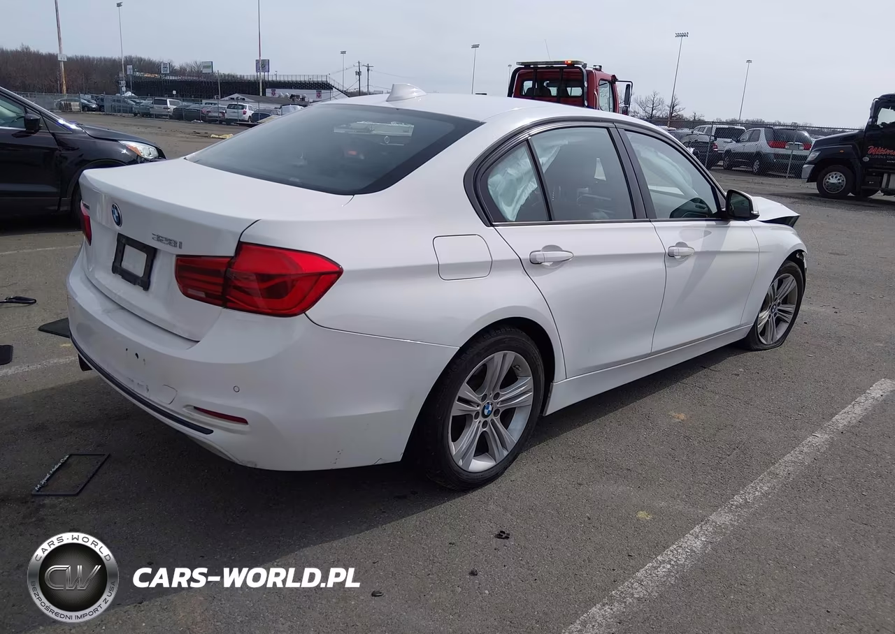 2016 BMW 328I xDrive VIN:WBA8E3G59GNU05808 - 4