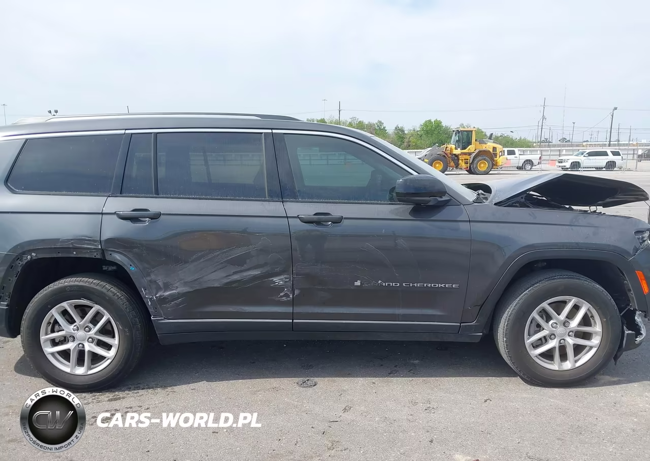 2022 Jeep Grand Cherokee L Laredo 4X2 VIN:1C4RJJAG7N8618737 - 12