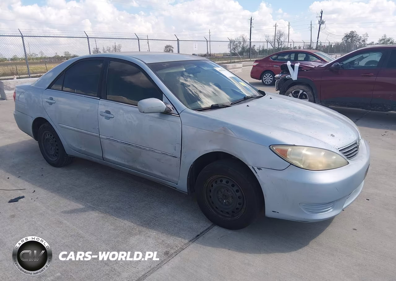 2005 Toyota Camry Le