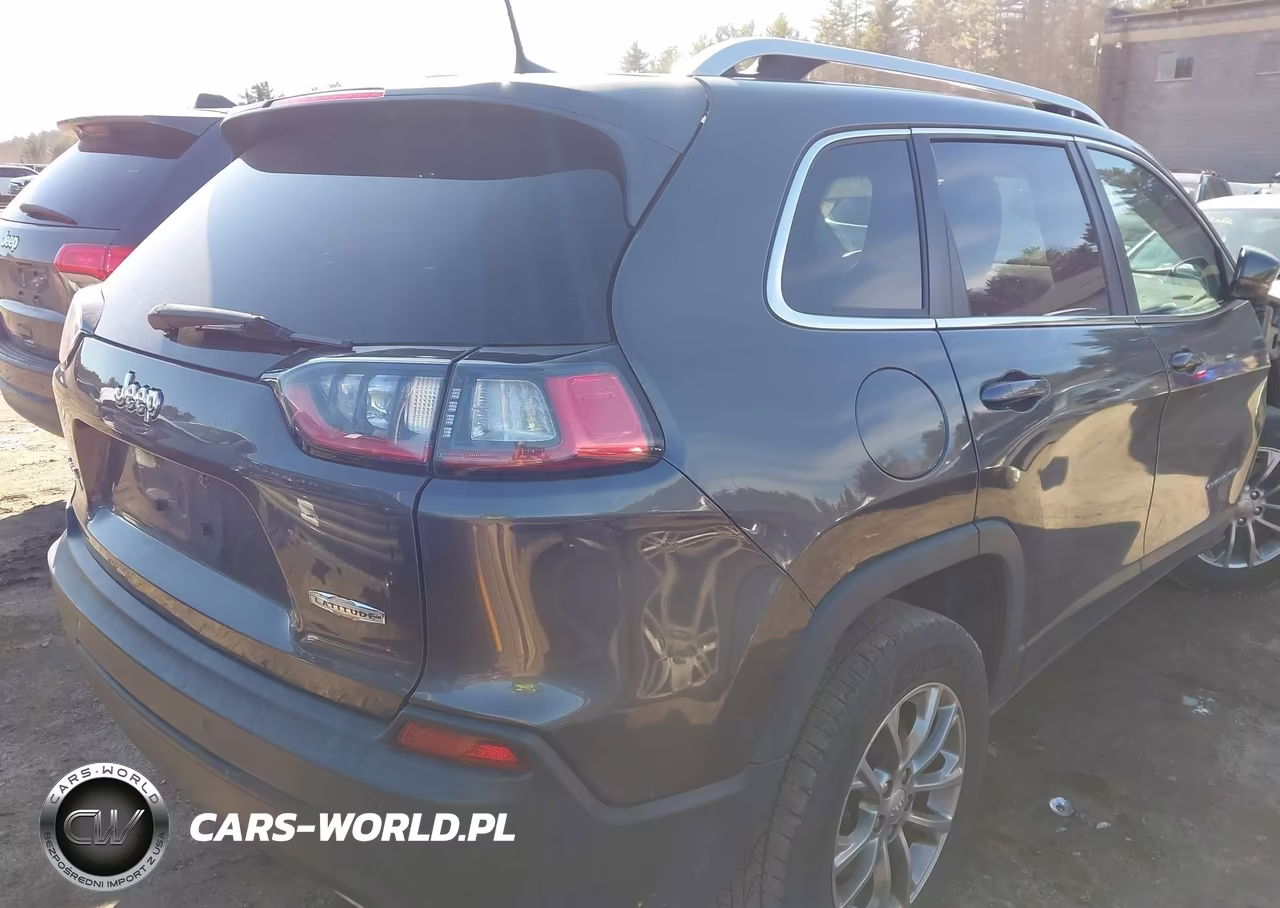 2019 Jeep Cherokee Latitude Plus 4X4 VIN:1C4PJMLX9KD391267 - 4