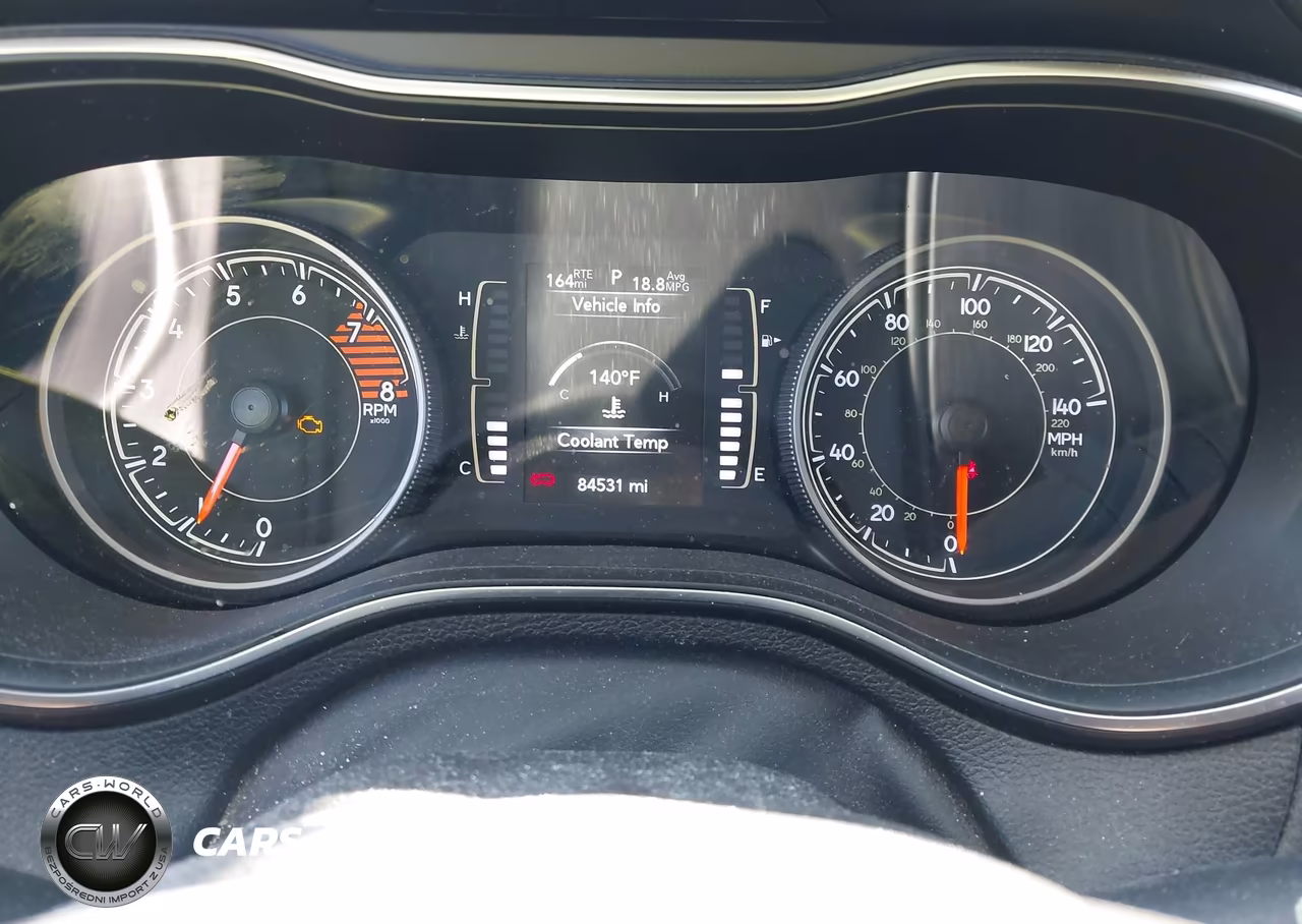2019 Jeep Cherokee Latitude Plus 4X4 VIN:1C4PJMLX9KD391267 - 7