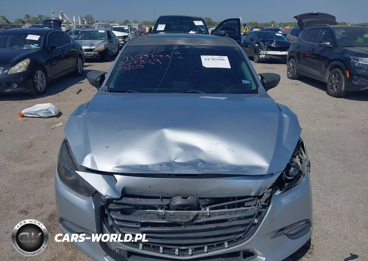 2018 Mazda Mazda3 Touring VIN:3MZBN1L38JM267839 - 11