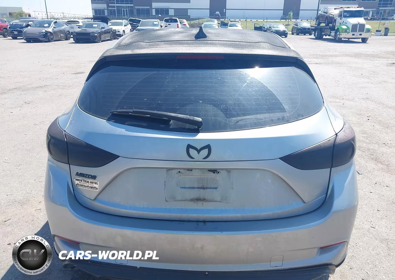 2018 Mazda Mazda3 Touring VIN:3MZBN1L38JM267839 - 15