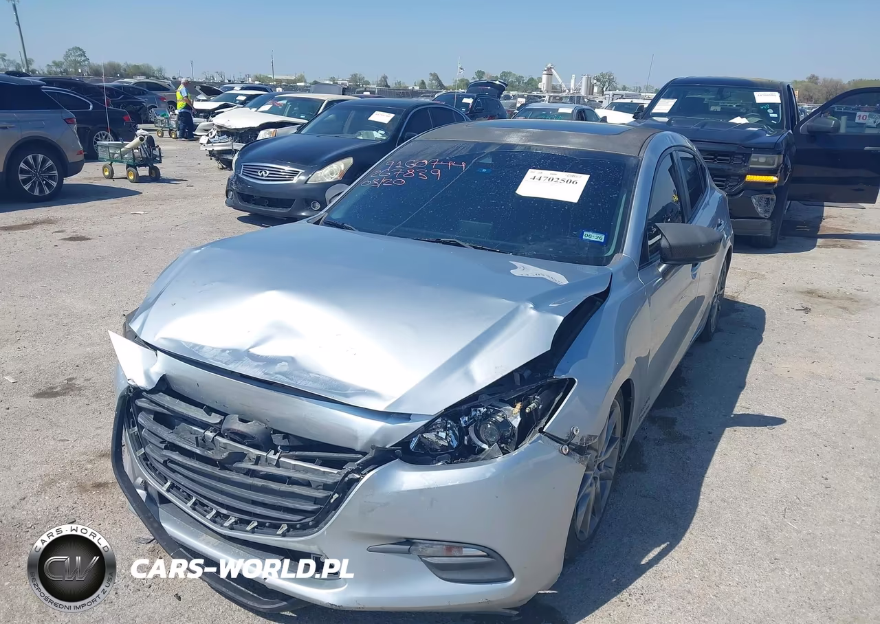2018 Mazda Mazda3 Touring VIN:3MZBN1L38JM267839 - 2