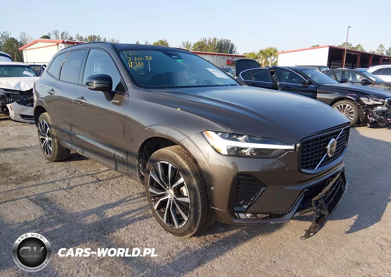 2024 Volvo Xc60 B5 Plus Dark Theme