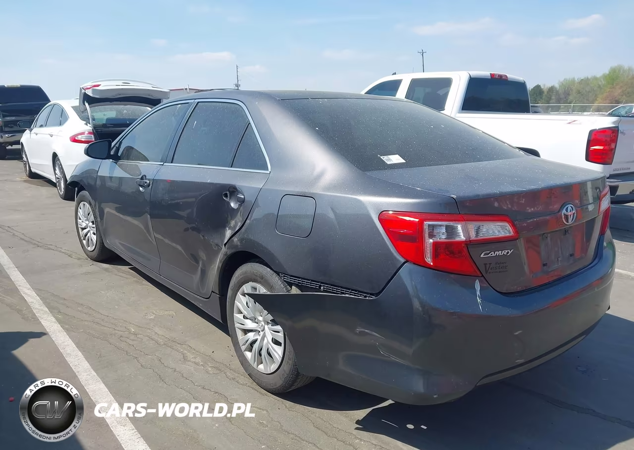 2013 Toyota Camry L VIN:4T1BF1FK7DU701876 - 3