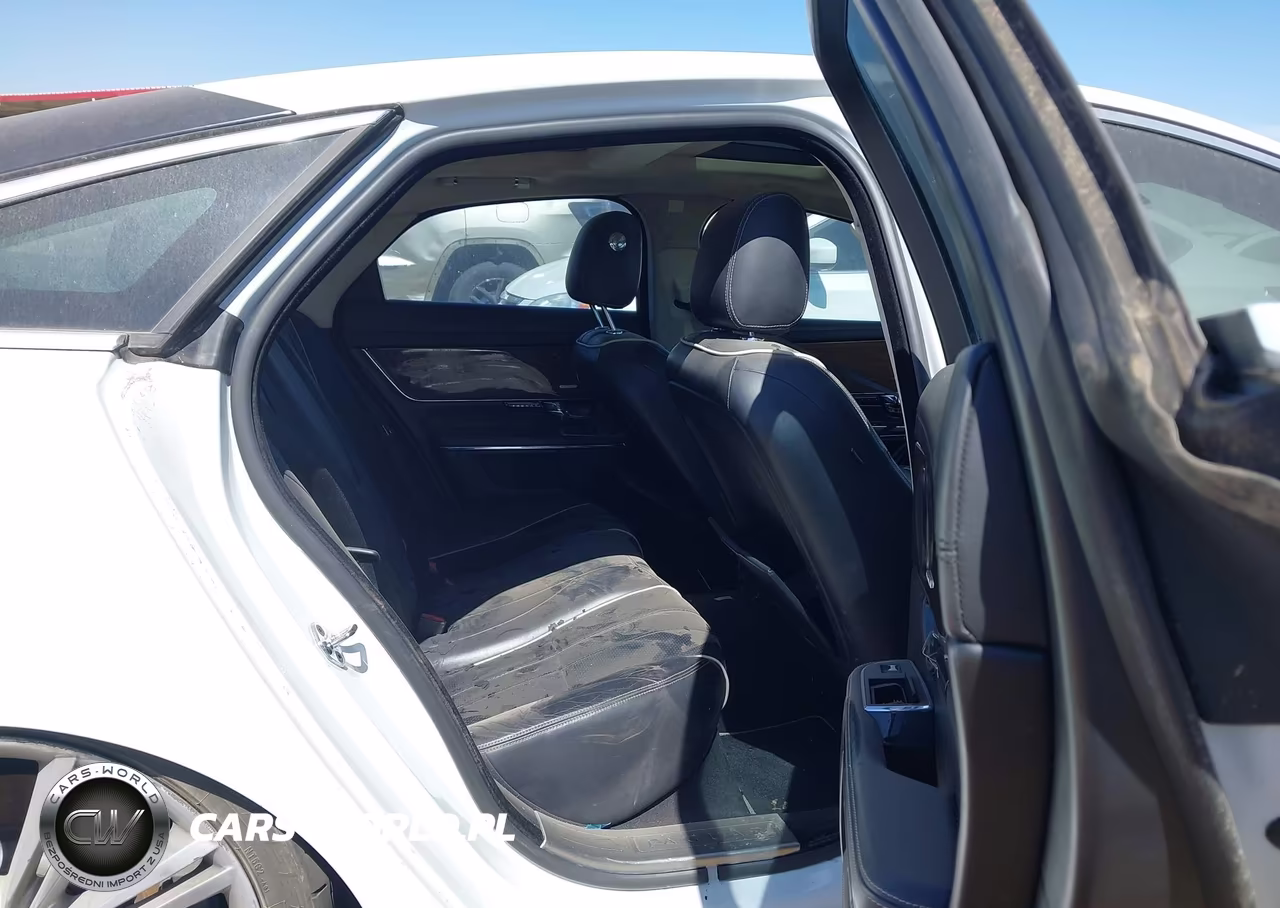 2012 Jaguar Xj Supercharged VIN:SAJWA1GE3CMV34249 - 8