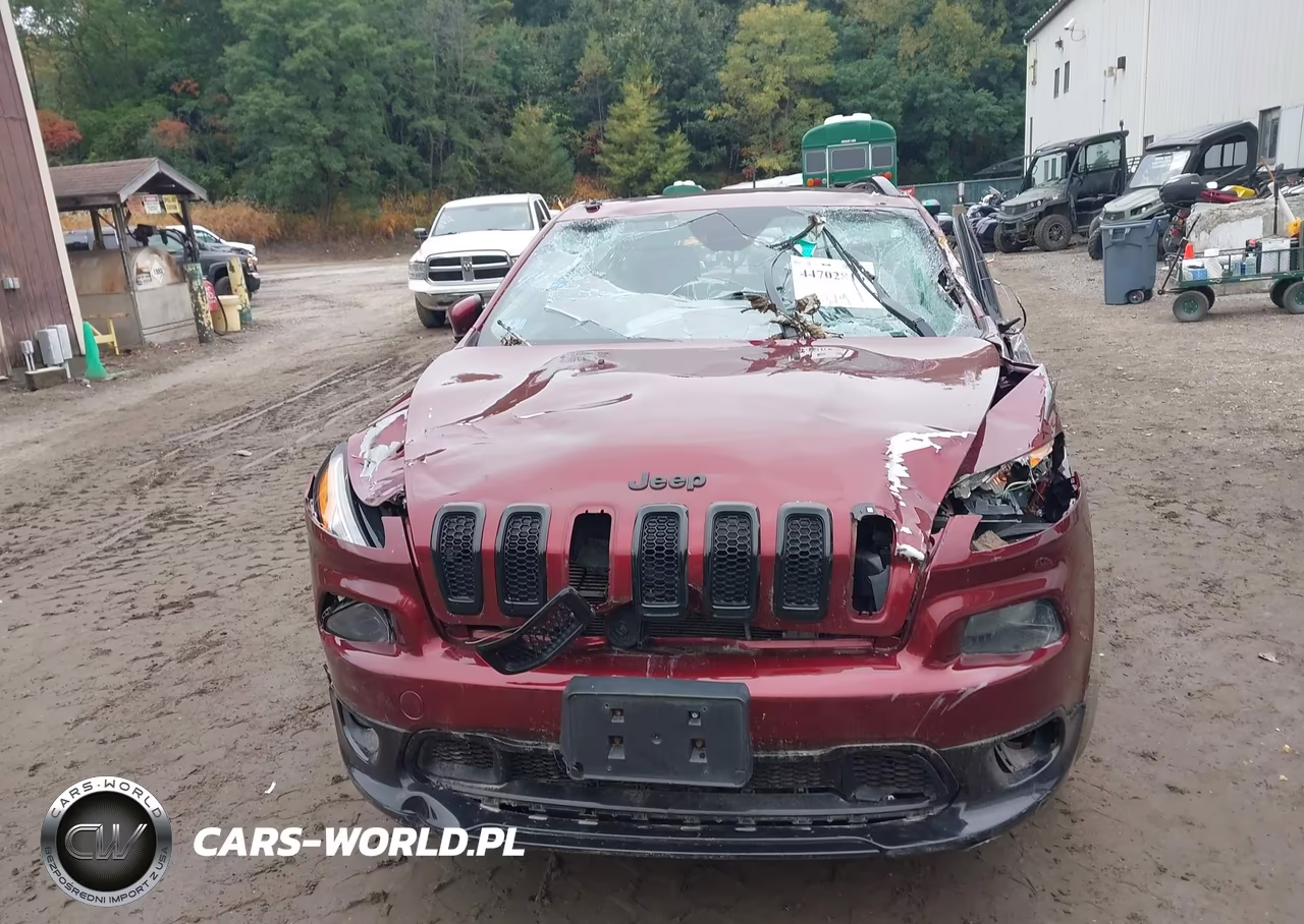 2018 Jeep Cherokee Latitude Tech Connect 4X4 VIN:1C4PJMCX0JD610602 - 6