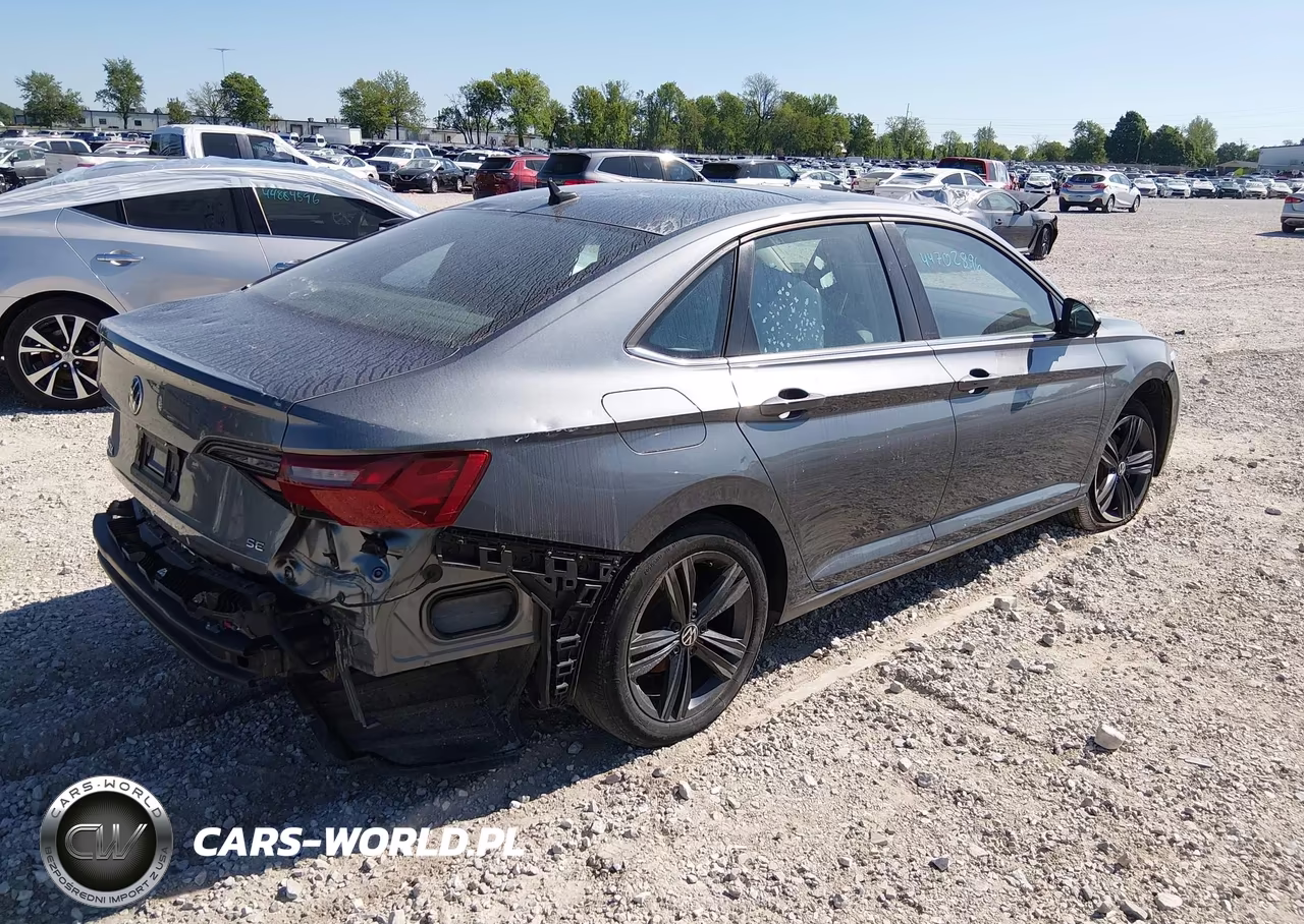 2023 Volkswagen Jetta 1.5T Se VIN:3VW7M7BU3PM017648 - 4