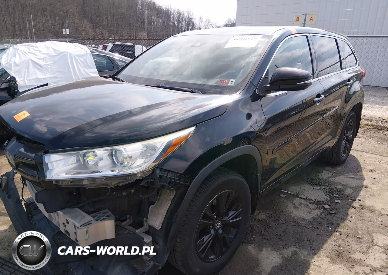 2017 Toyota Highlander Le VIN:5TDBZRFH7HS412845 - 2