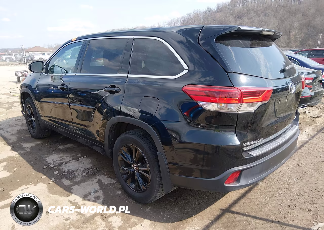 2017 Toyota Highlander Le VIN:5TDBZRFH7HS412845 - 3