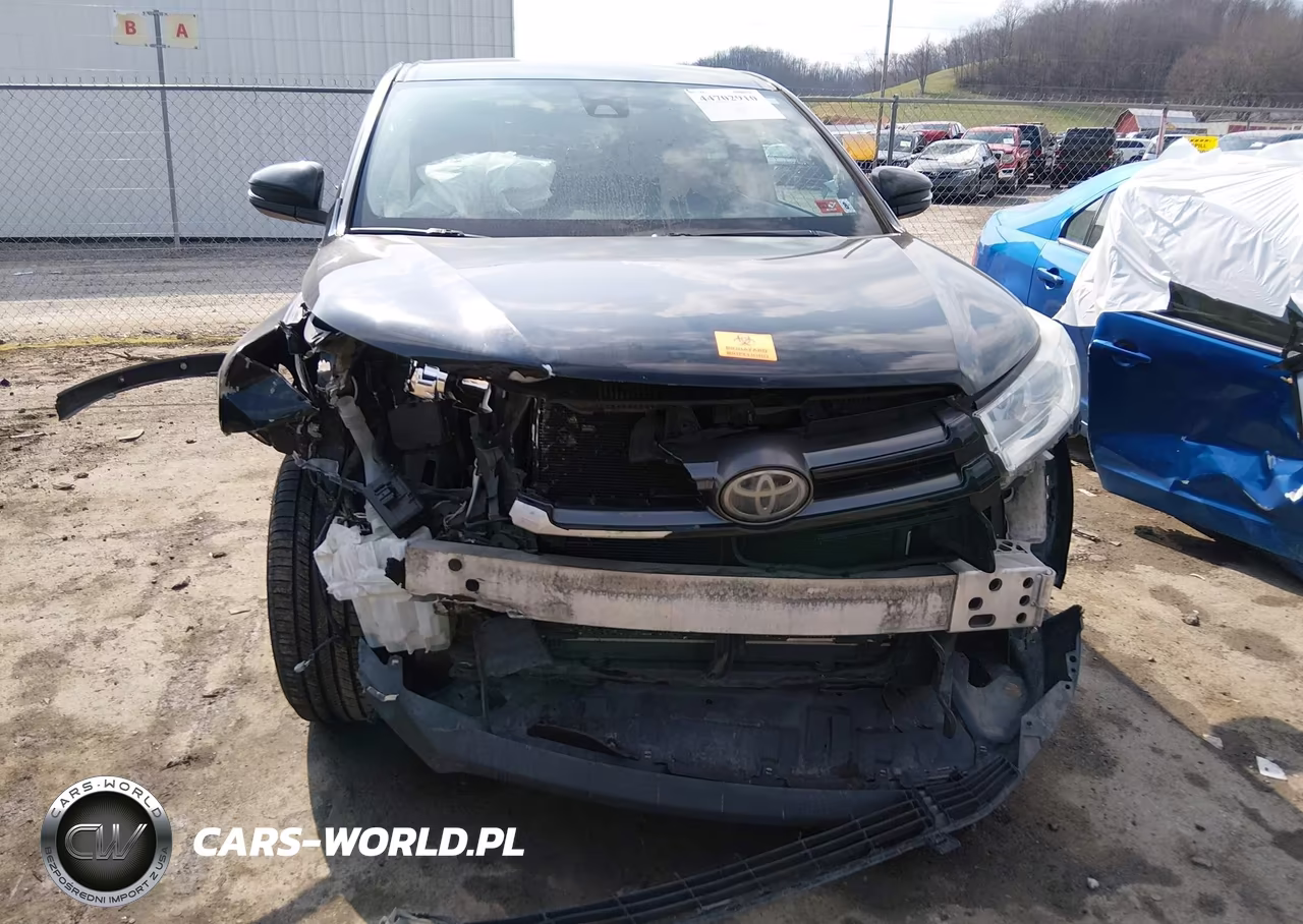 2017 Toyota Highlander Le VIN:5TDBZRFH7HS412845 - 6