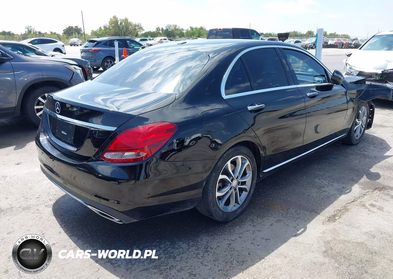 2017 Mercedes-Benz C 300 VIN:55SWF4JB3HU200396 - 4