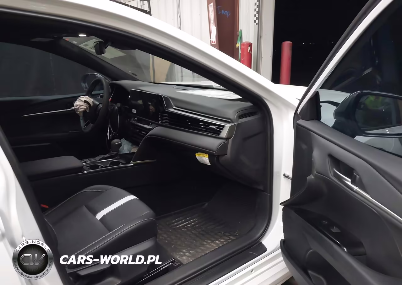 2025 Toyota Camry Se VIN:4T1DAACK8SU648176 - 5