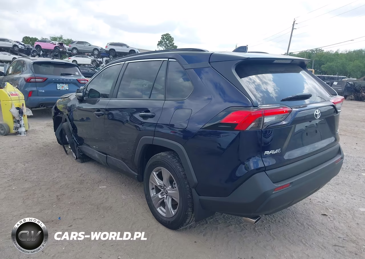 2025 Toyota Rav4 Xle VIN:2T3W1RFV1SW405748 - 3