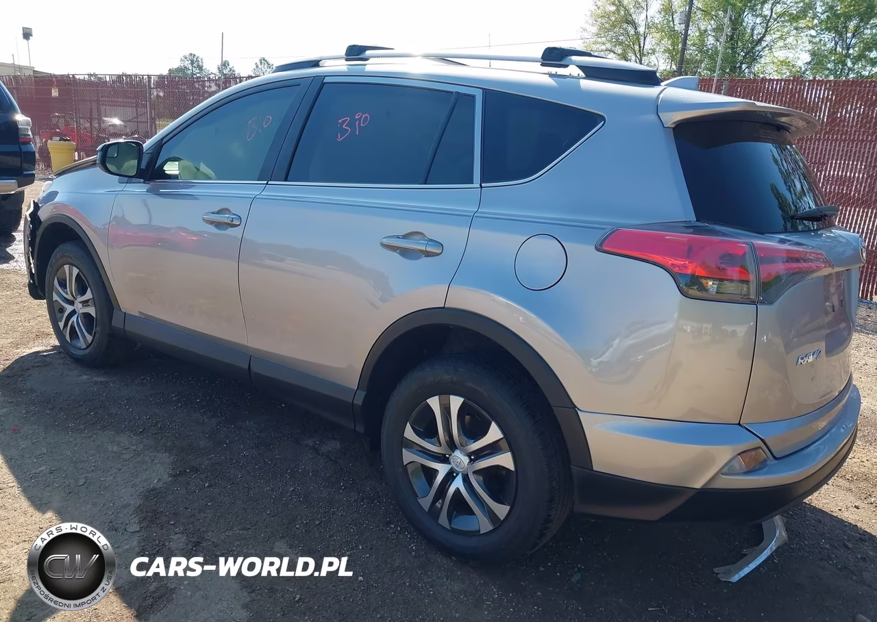 2018 Toyota Rav4 Le VIN:2T3ZFREVXJW440366 - 3