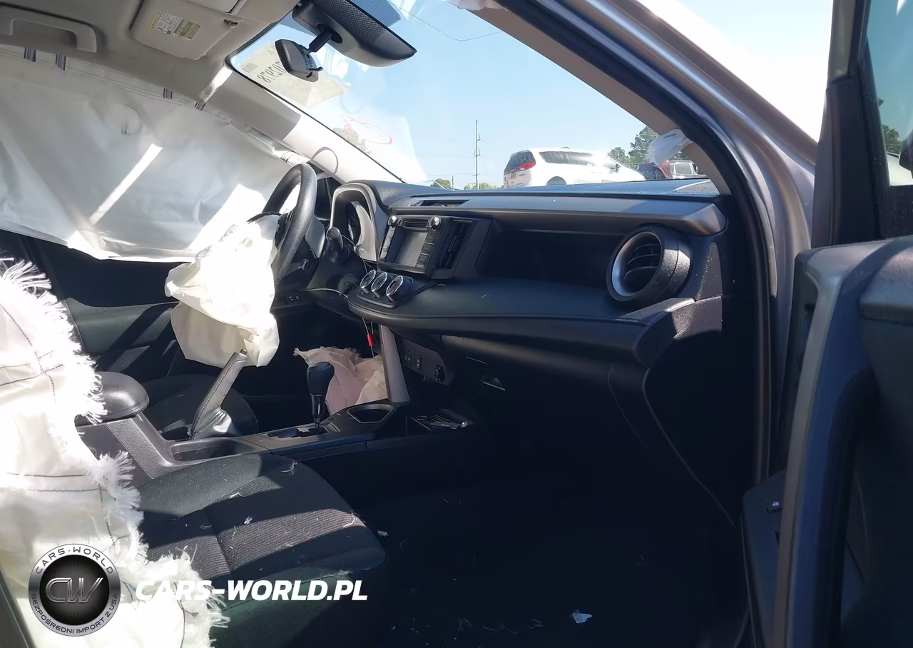 2018 Toyota Rav4 Le VIN:2T3ZFREVXJW440366 - 5