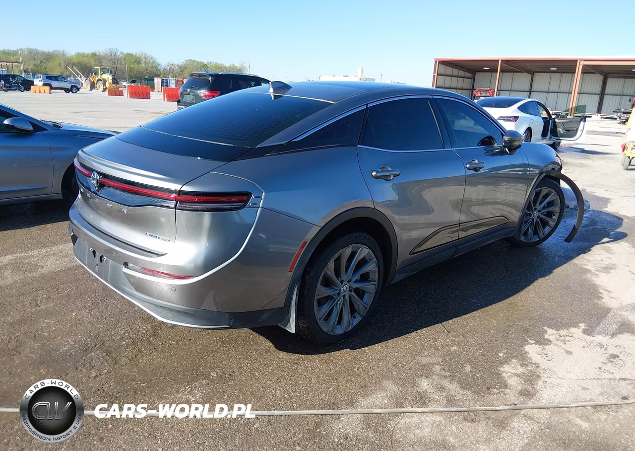 2023 Toyota Crown Limited VIN:JTDAAAAF9P3006222 - 4
