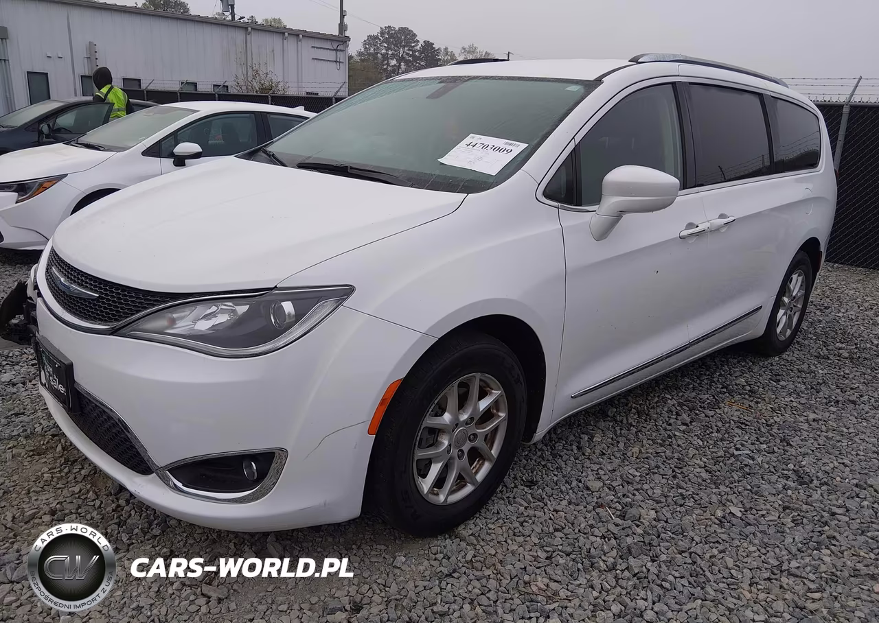 2020 Chrysler Pacifica Touring L VIN:2C4RC1BG2LR279640 - 2