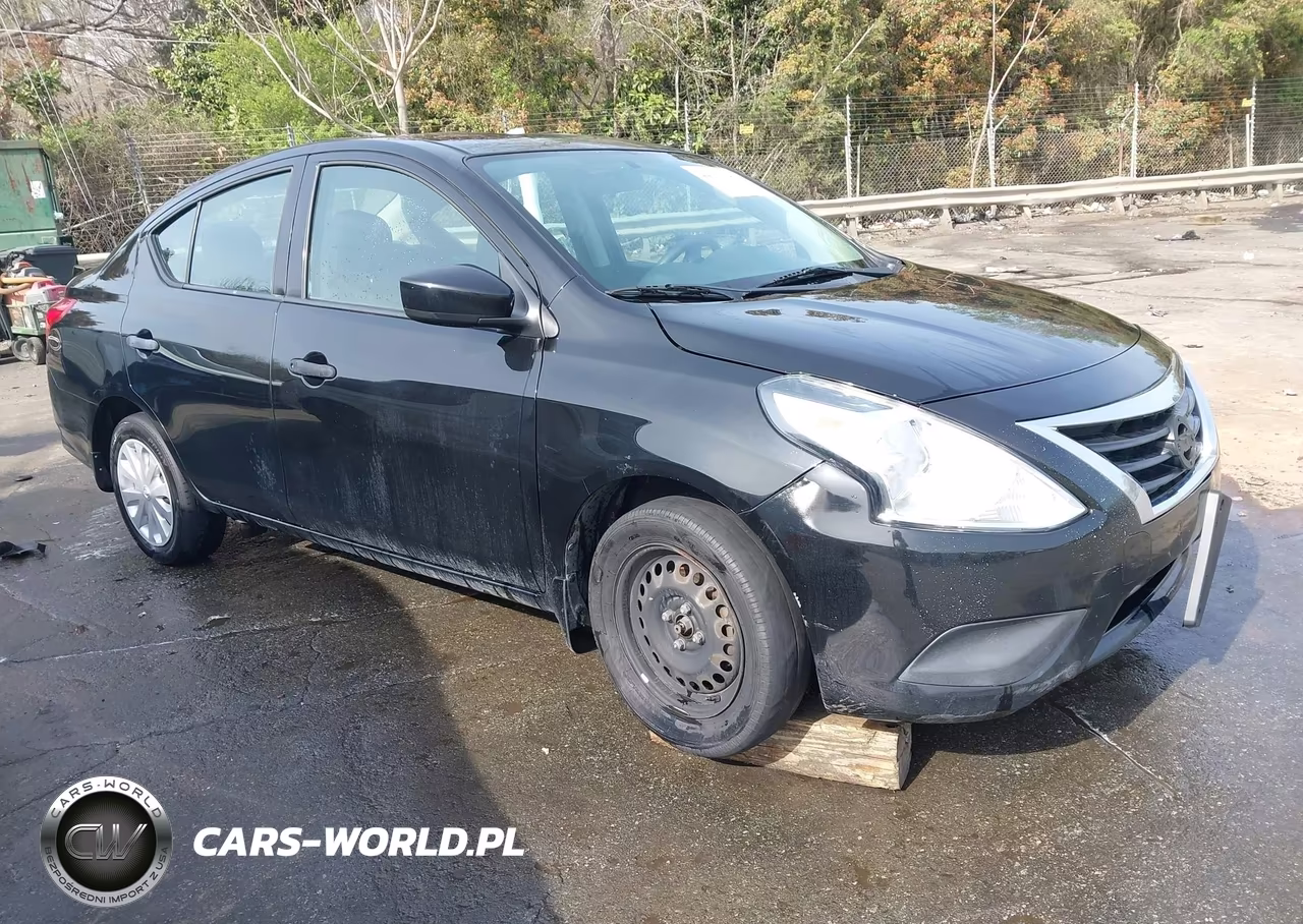 2019 Nissan Versa 1.6 S+