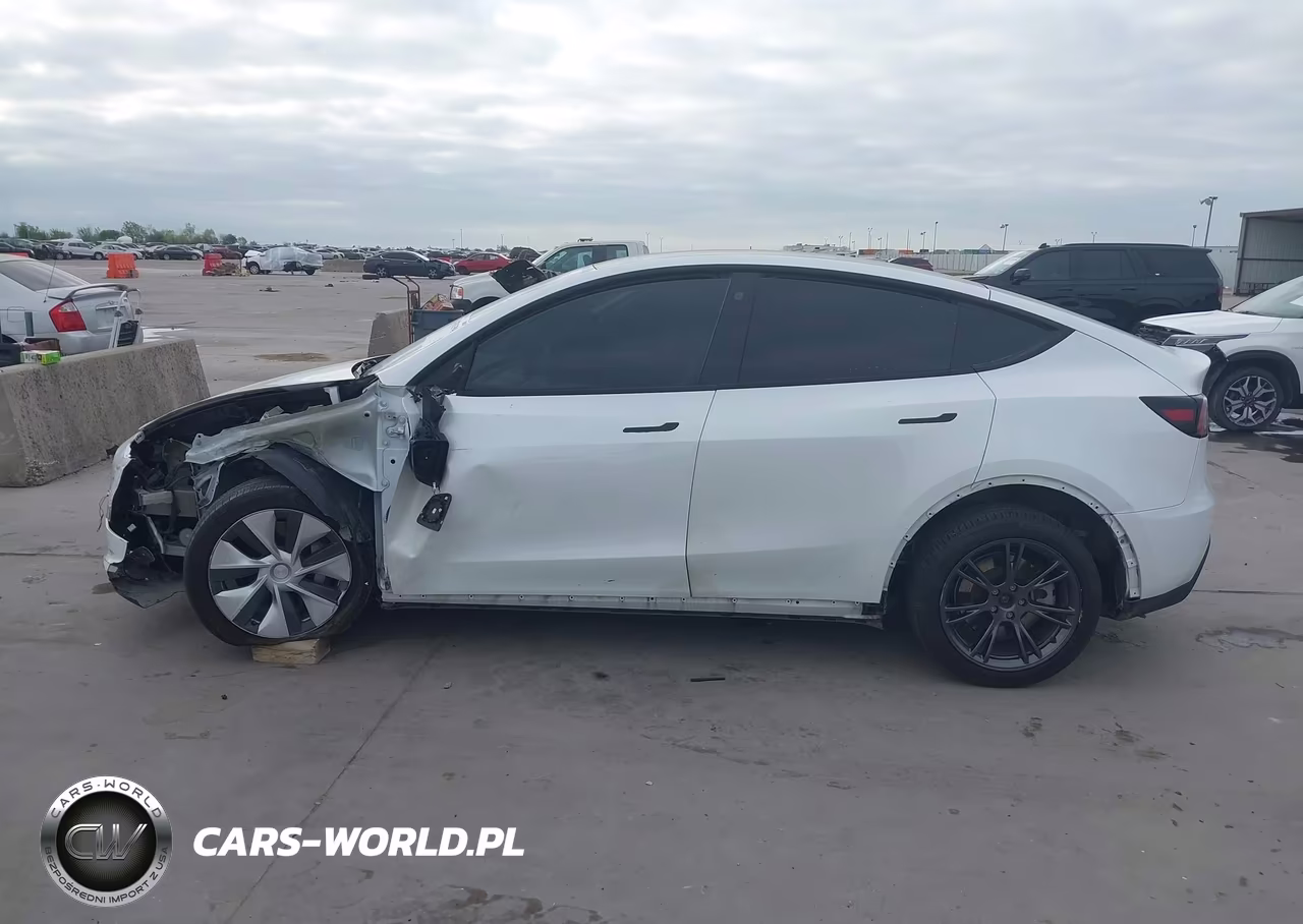 2023 Tesla Model Y Awd-Long Range Dual Motor All-Wheel Drive VIN:7SAYGDEE1PF780633 - 14