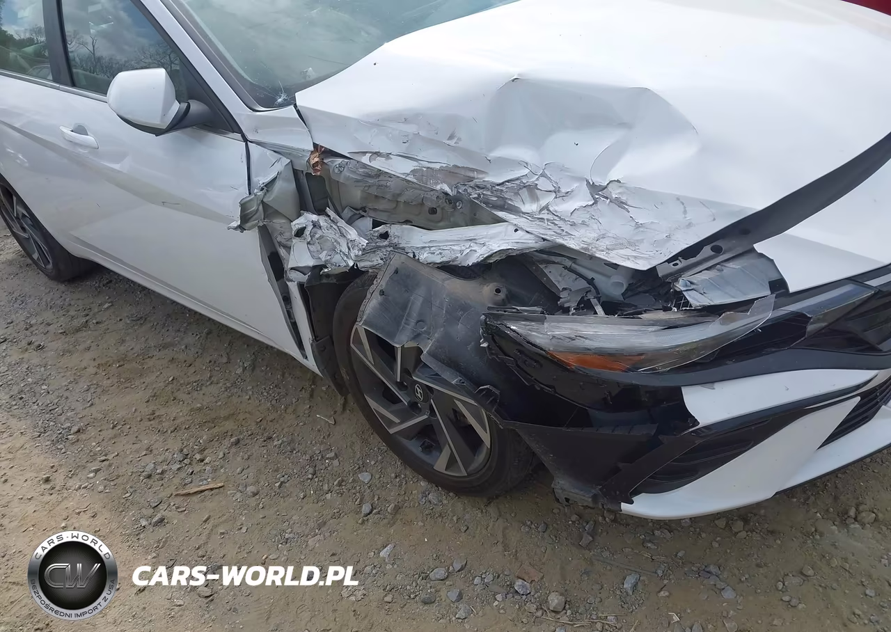 2025 Hyundai Elantra Limited VIN:KMHLP4DG3SU888810 - 6