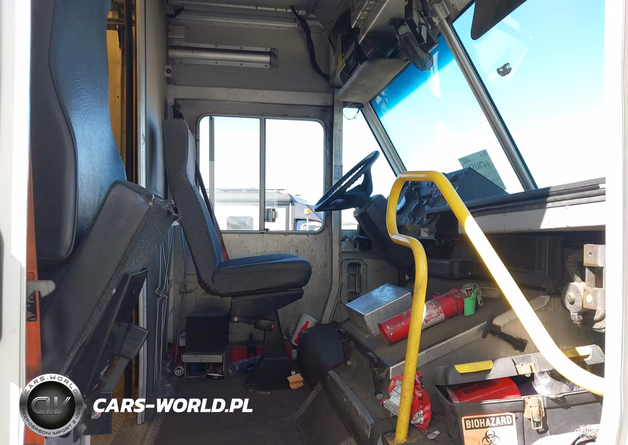 2013 Freightliner Chassis M Line Walk-In Van VIN:4UZAC3DV9DCFF6891 - 7