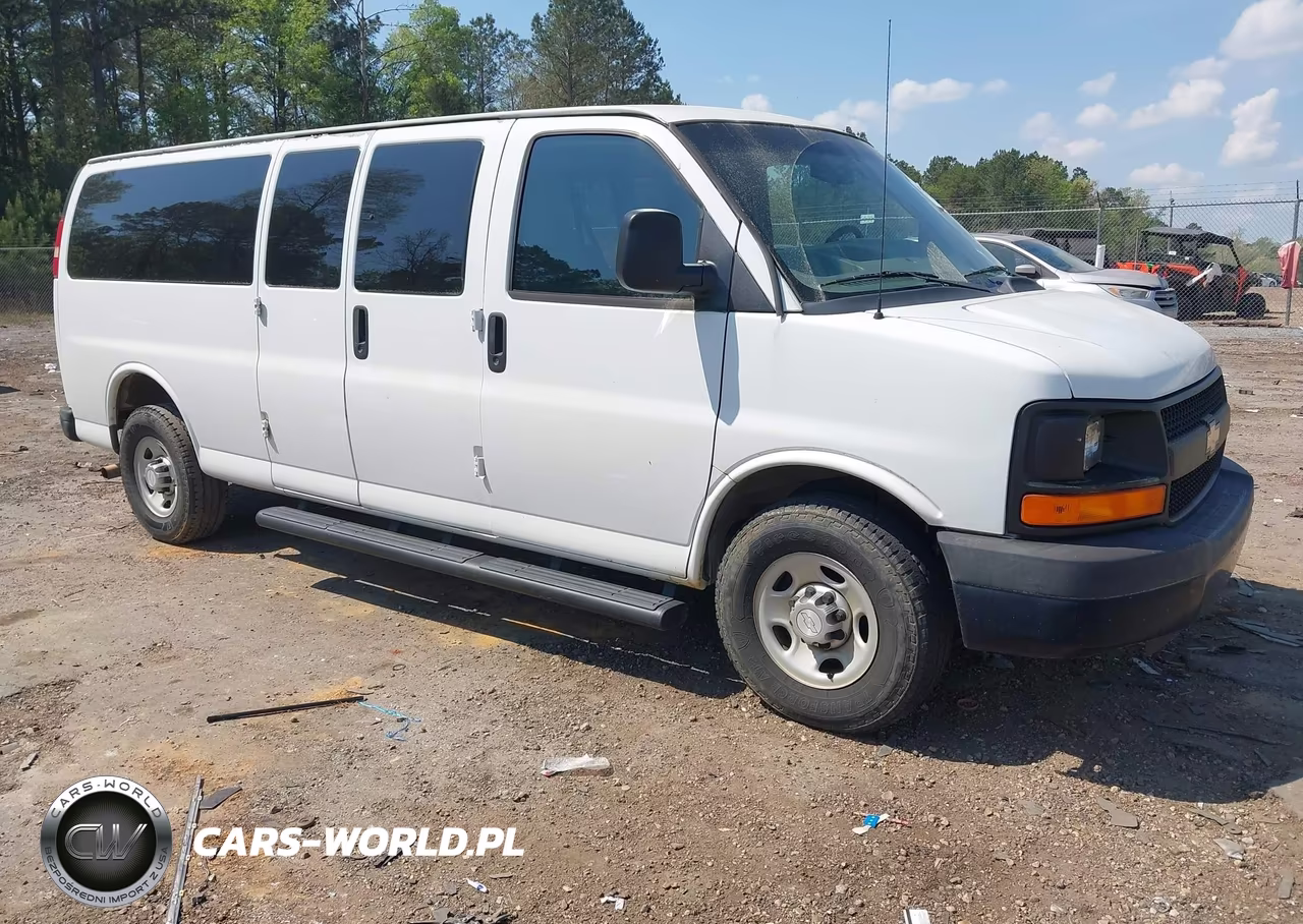 2015 Chevrolet Express 3500 Ls