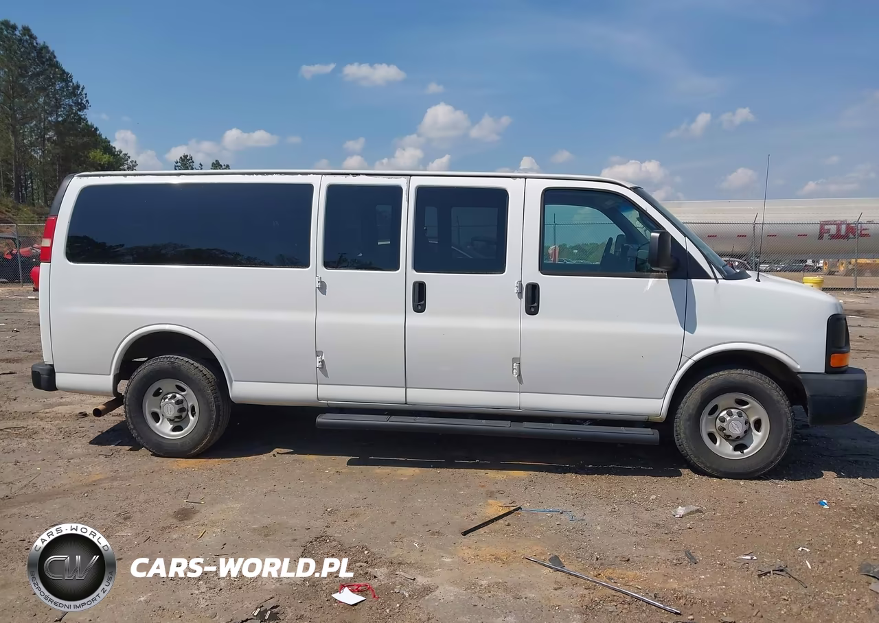 2015 Chevrolet Express 3500 Ls VIN:1GAZGZFF6F1155165 - 13