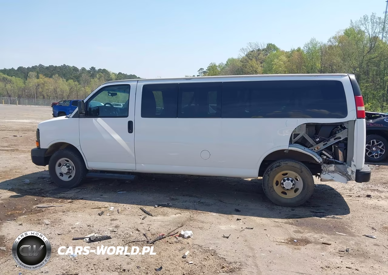 2015 Chevrolet Express 3500 Ls VIN:1GAZGZFF6F1155165 - 14